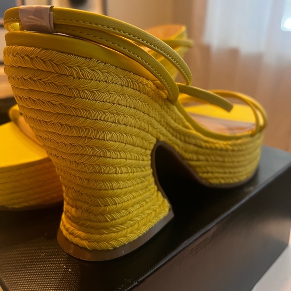 Marc Fisher Fetch Espadrille Sandals sz 10 - Picture 2 of 4